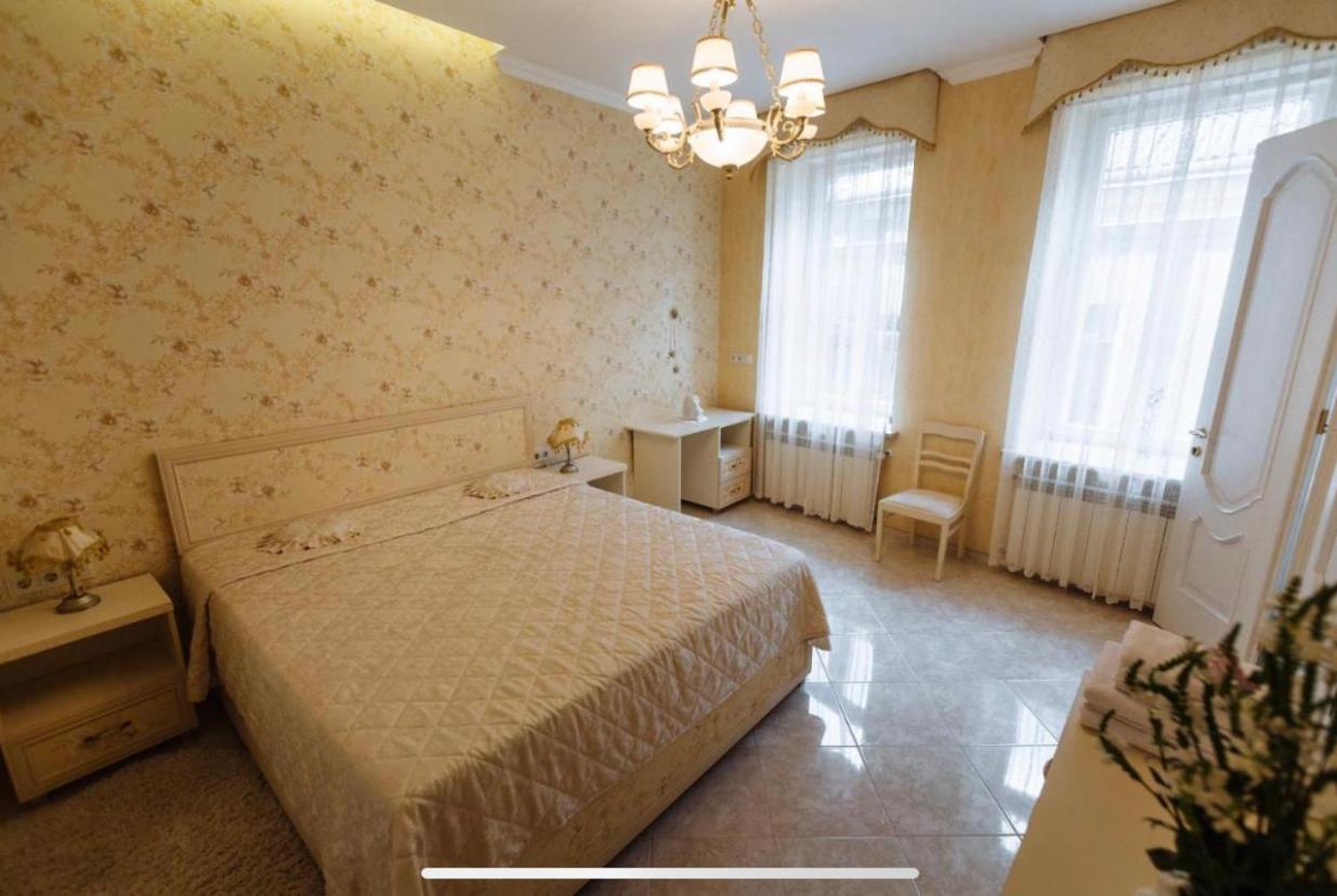 Central Lviv House Eksteriør bilde
